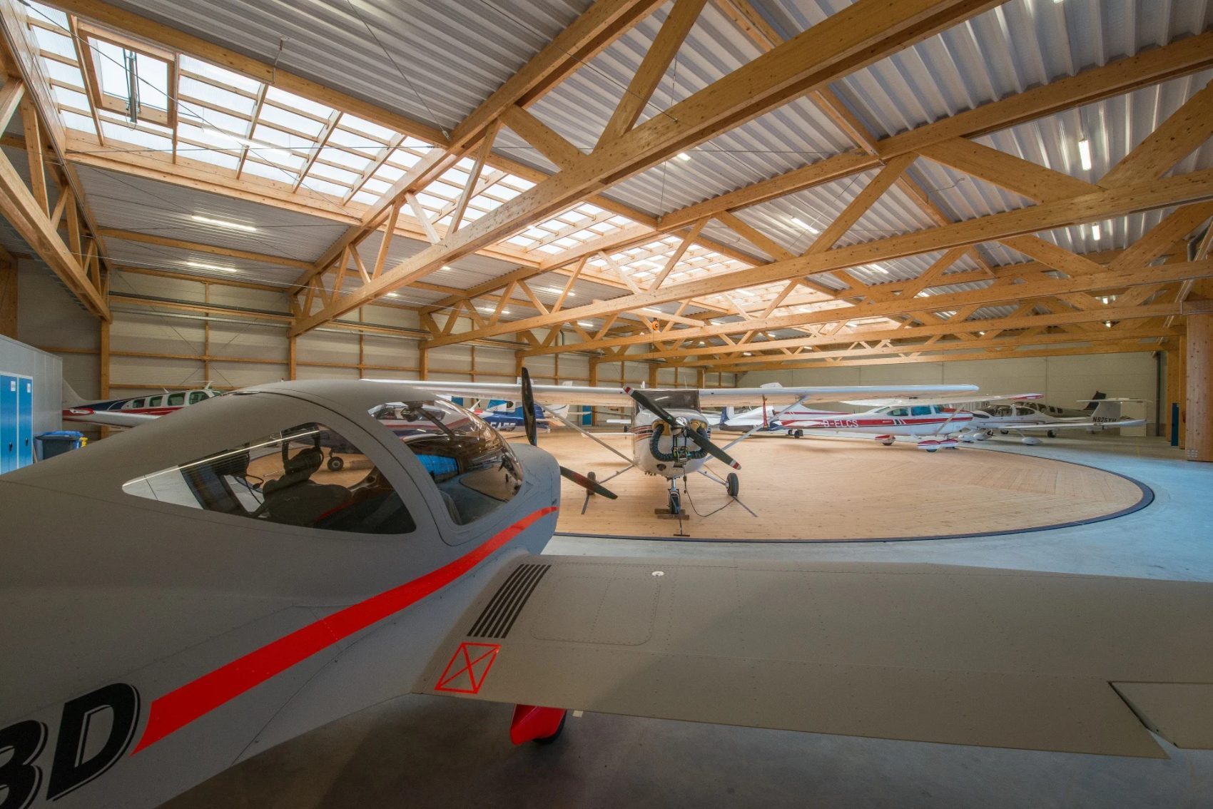Finished glulam aircraft hangar