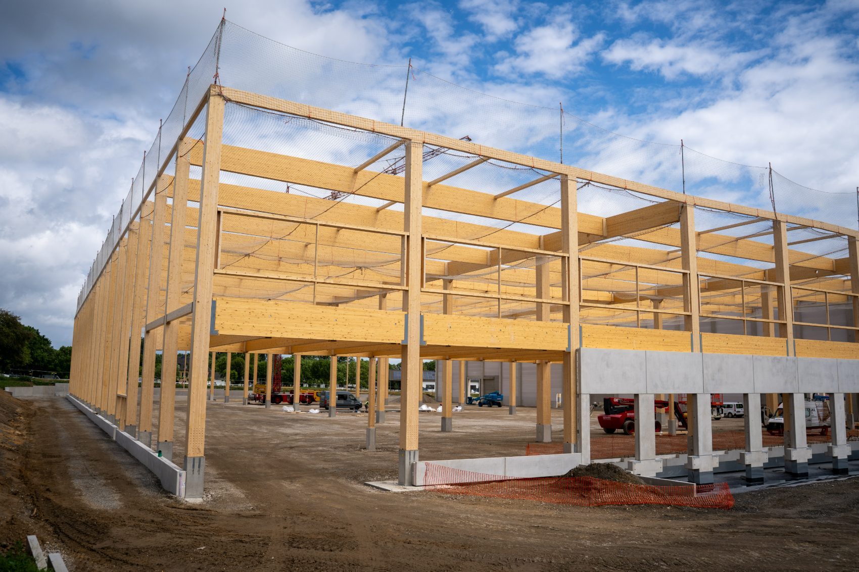 Glulam frame corner detail